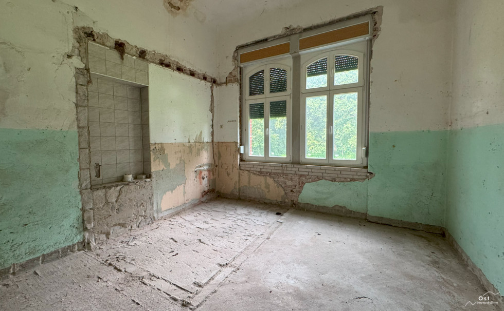 Former bathroom in the bel étage.