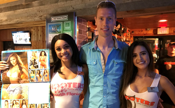 Hooters in Cape Coral